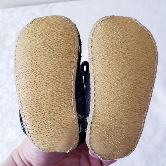 Infant Blue Suede Moccasin Booties - Picture 4 of 5